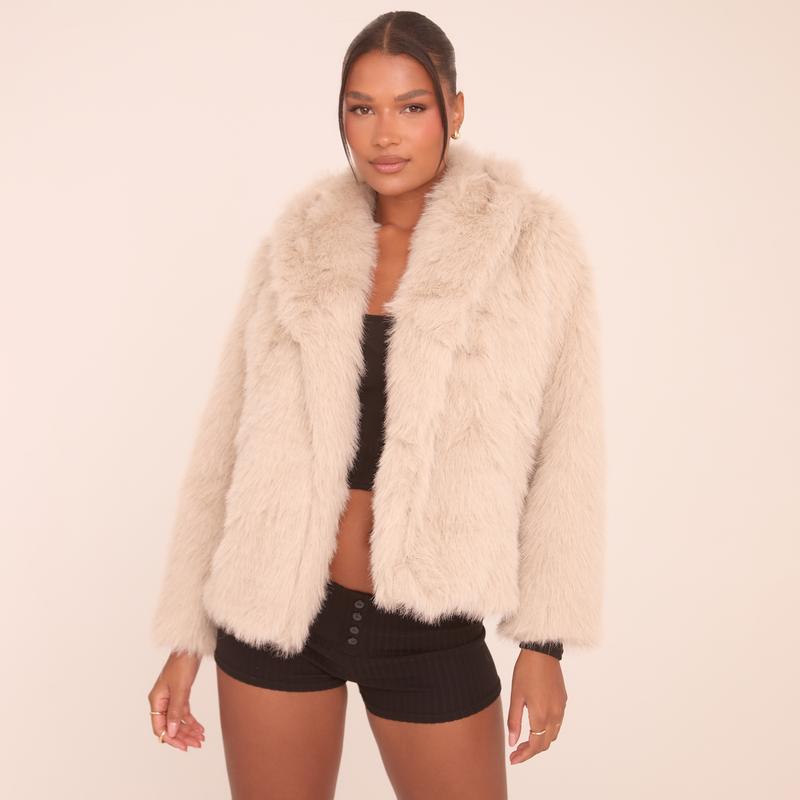 Romina - Giacca Invernale Corta con Collo Oversize