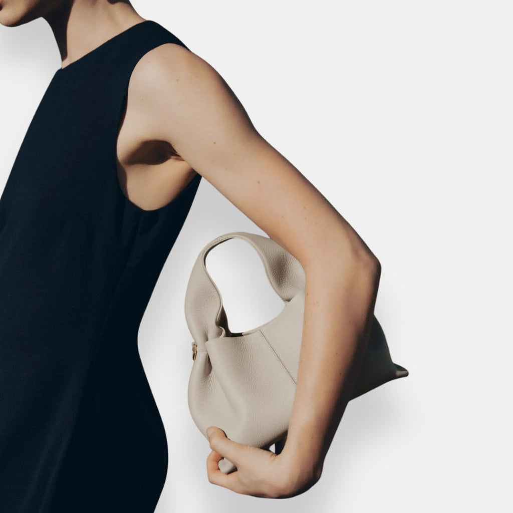 Isotta - Borsa Scultorea con Manico Dorato