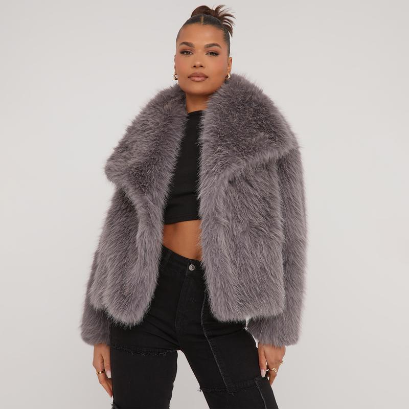 Romina - Giacca Invernale Corta con Collo Oversize
