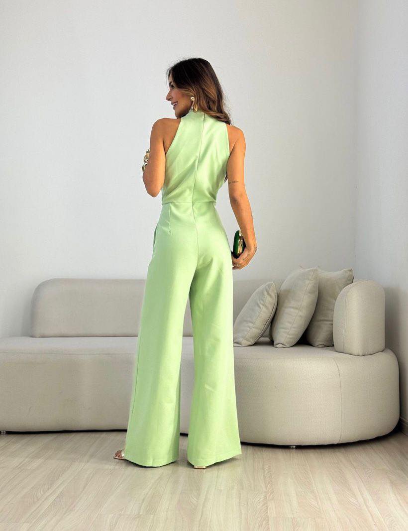 Carolla -  Tuta elegante che valorizza la silhouette