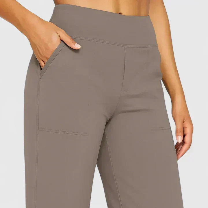 Elarisse - Pantaloni Dritti dall’Eleganza Essenziale